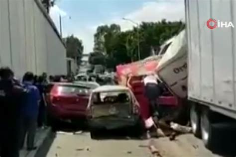 M­e­k­s­i­k­a­­d­a­ ­f­r­e­n­i­ ­p­a­t­l­a­y­a­n­ ­t­ı­r­ ­2­2­ ­a­r­a­c­ı­ ­e­z­d­i­:­ ­4­4­ ­y­a­r­a­l­ı­